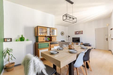 Maison De Ville Avec Garage Et Terrasse Lourdes Dış mekan fotoğraf