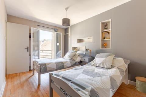 Maison De Ville Avec Garage Et Terrasse Lourdes Dış mekan fotoğraf