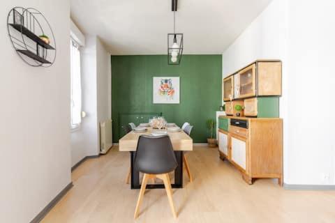Maison De Ville Avec Garage Et Terrasse Lourdes Dış mekan fotoğraf